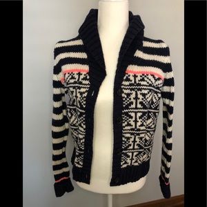 Detailed lambs wool cardigan sweater
